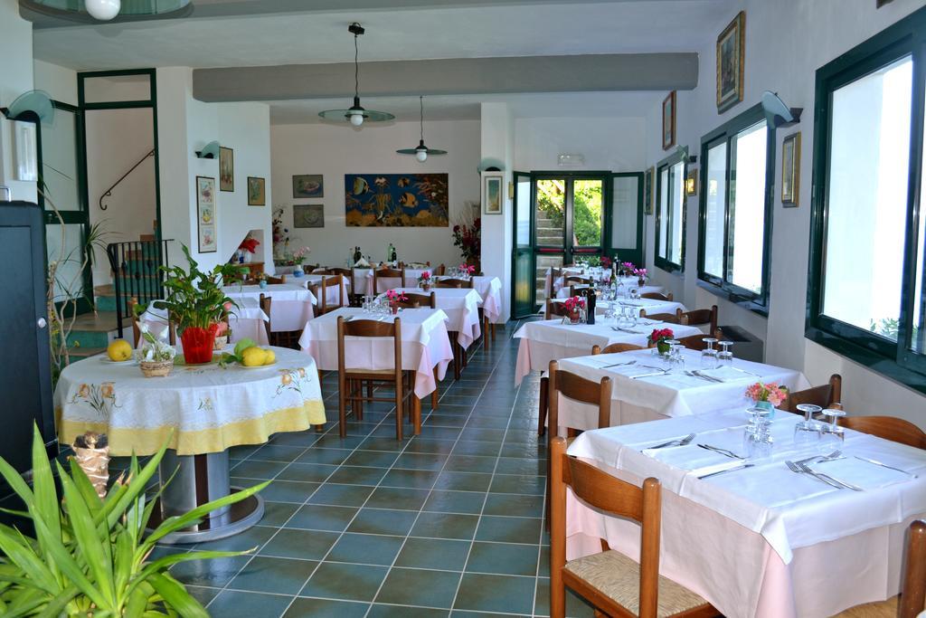 Hotel Scoglio Bianco 3*